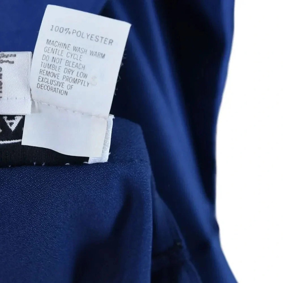 Vintage Natori Satin Navy Short Robe Medium Neiman Marcus Nightgown Belted - Picture 7 of 7